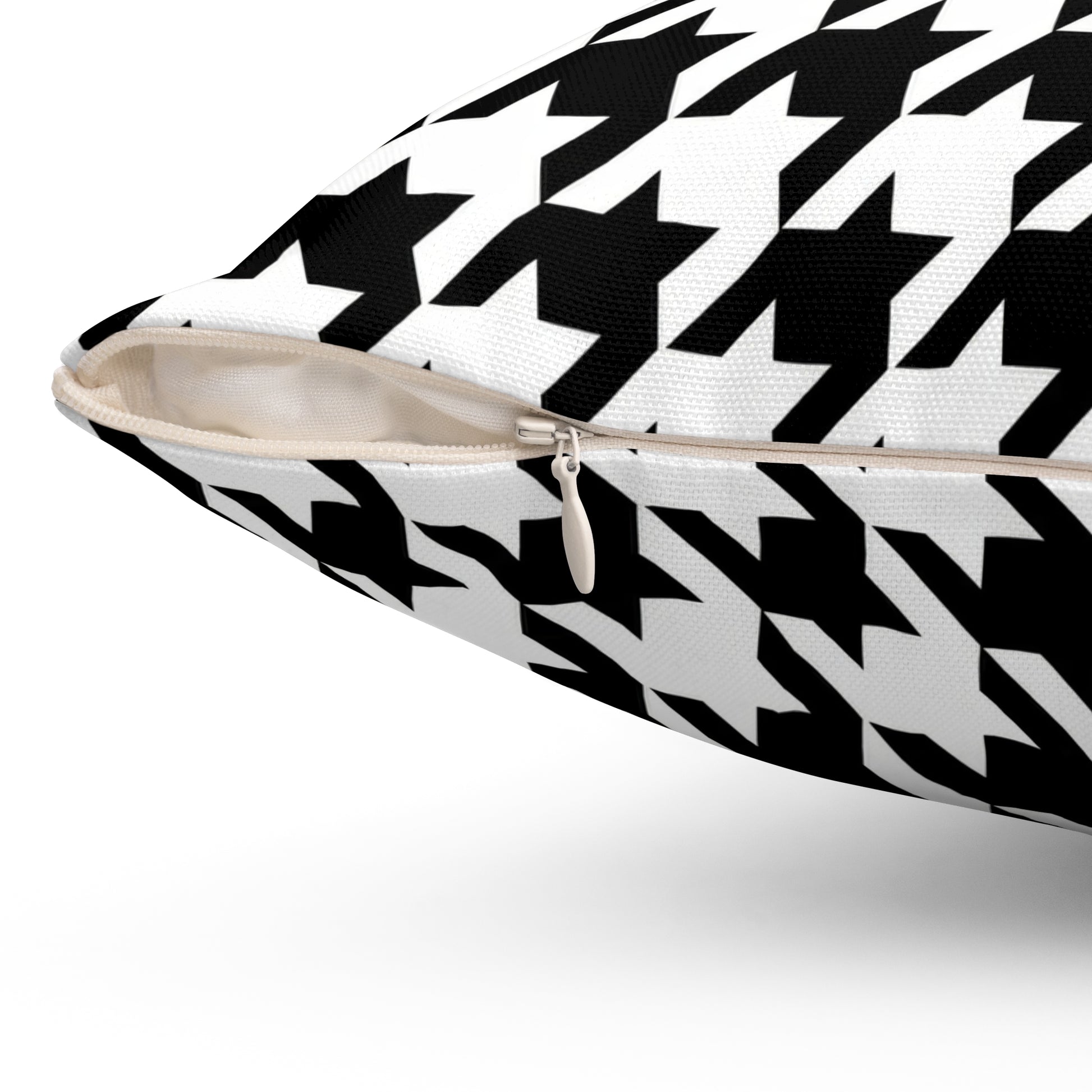 Houndstooth Black & White Decorative Pillow2