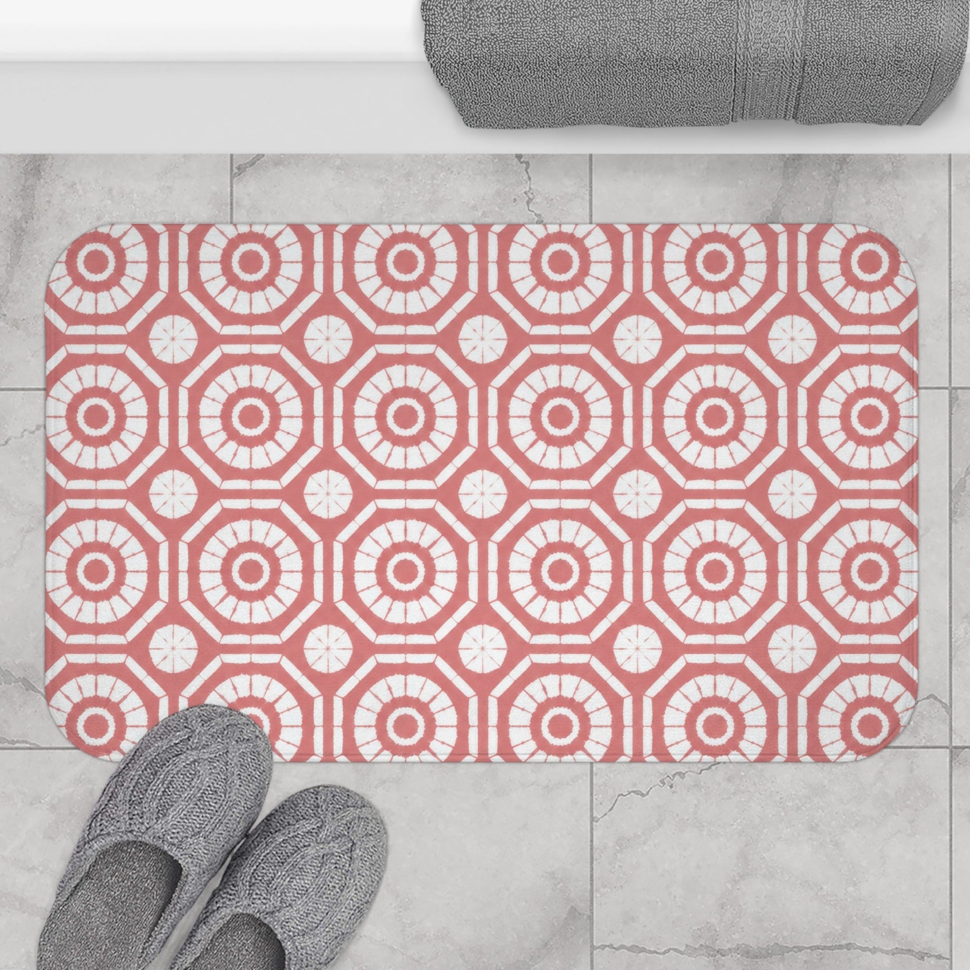 Japanese Shibori Bath Mat - Dusty Rose + White Tie-Dye Pattern, Boho Bathroom Rug, Non-Slip, Spa Bathroom Decor