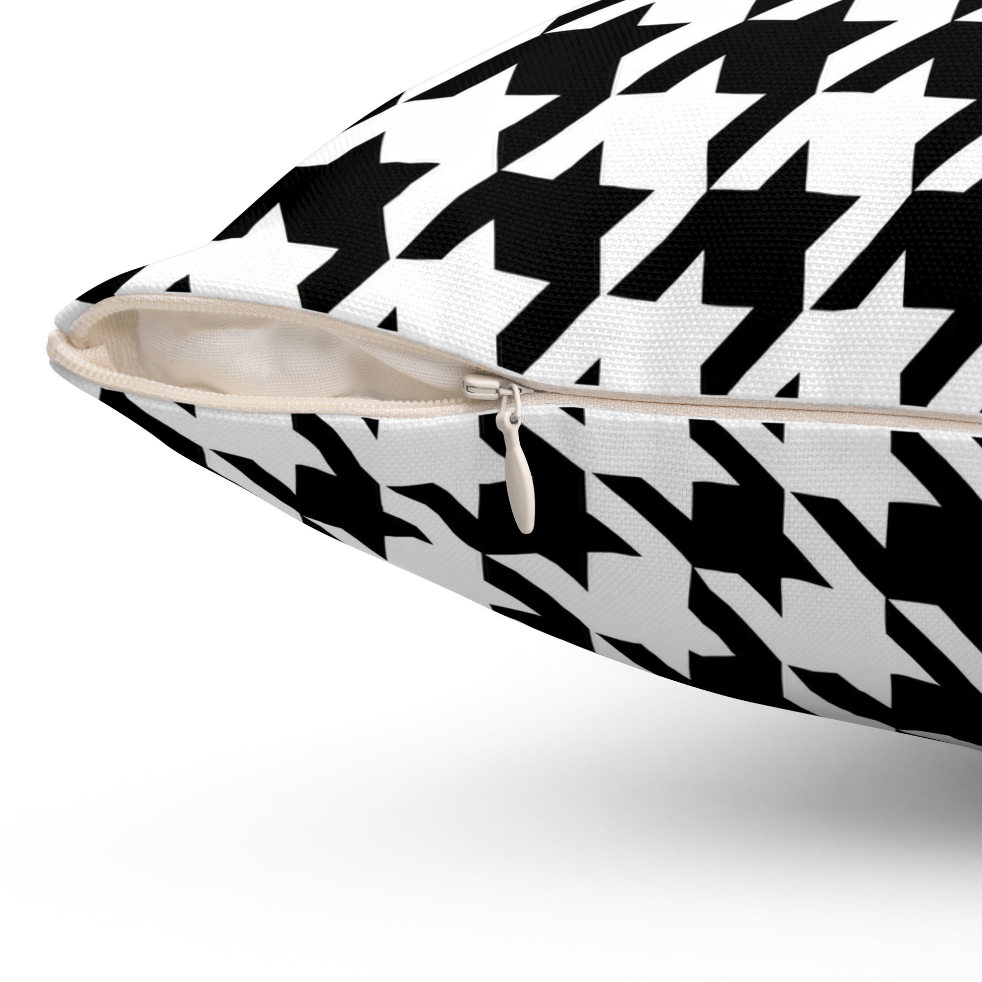 Houndstooth Black & White Decorative Pillow2