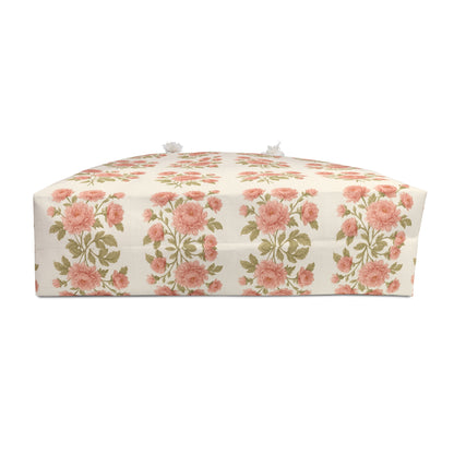 Vintage Pink Rose Pattern Weekender Bag